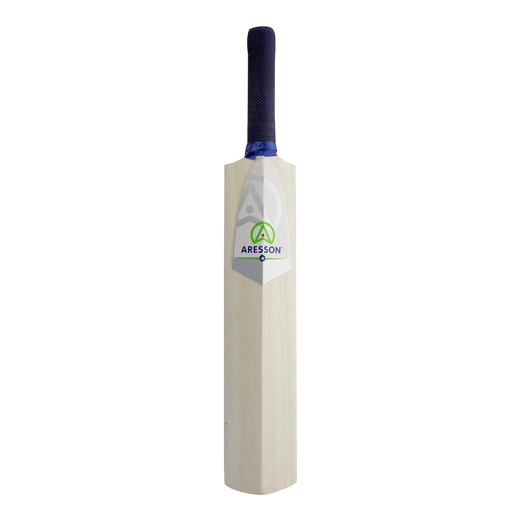 Aresson Flatty Rounders bat with wooden handle and flat round hitting surface, designed for recreational sporting goods use.
