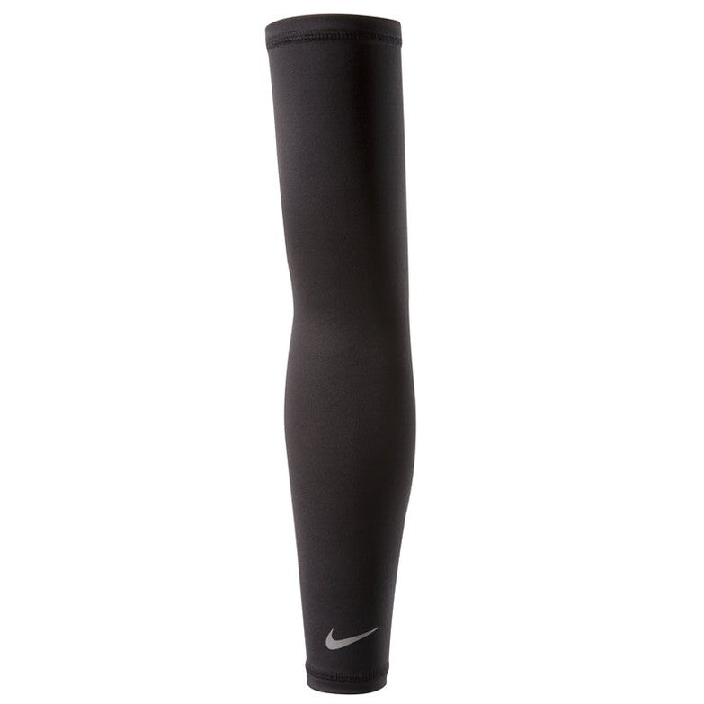 Nike Dry UV Sleeve 2.0 basketball arm sleeve with sun protection, designed for athletes during outdoor games.
