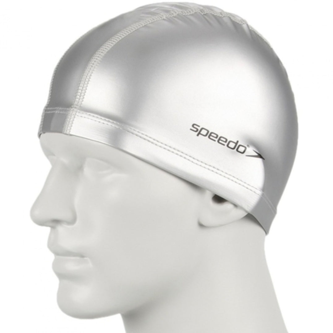 Black Speedo Pace swimming cap made of smooth, stretchy material, designed for comfortable fit during aquatic activities.