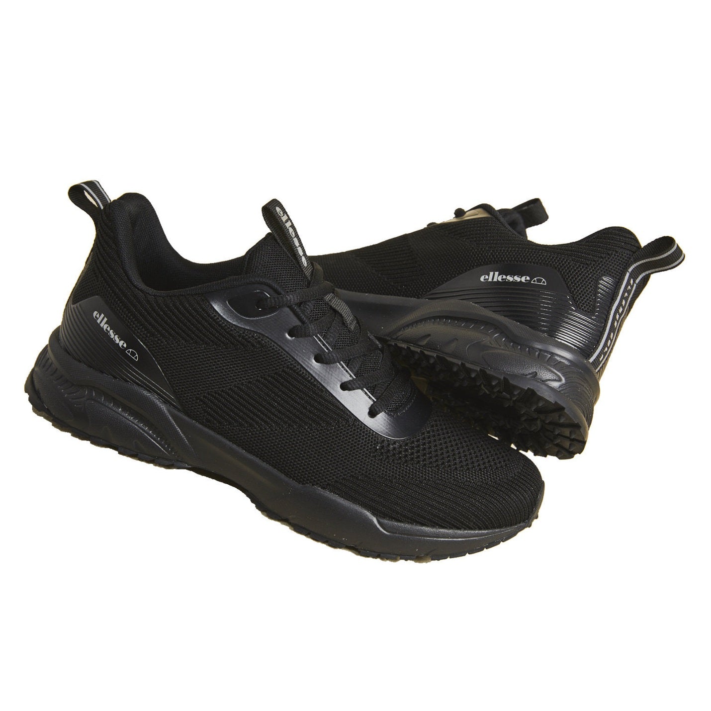 Ellesse SS24 G-Trainer footwear featuring sleek design and sporty style, shown in a close-up image.