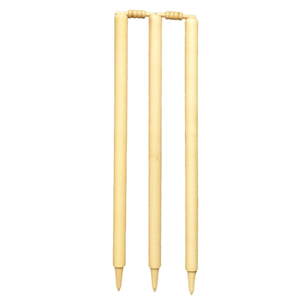 Cricket County English Ash Wickets by Cartasport, showing polished wooden cricket wickets used in official matches.
