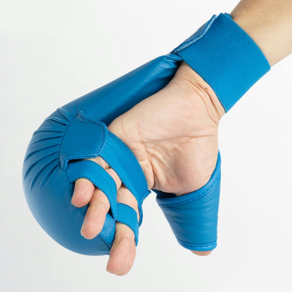 Blitz Elite Gloves With Thumb