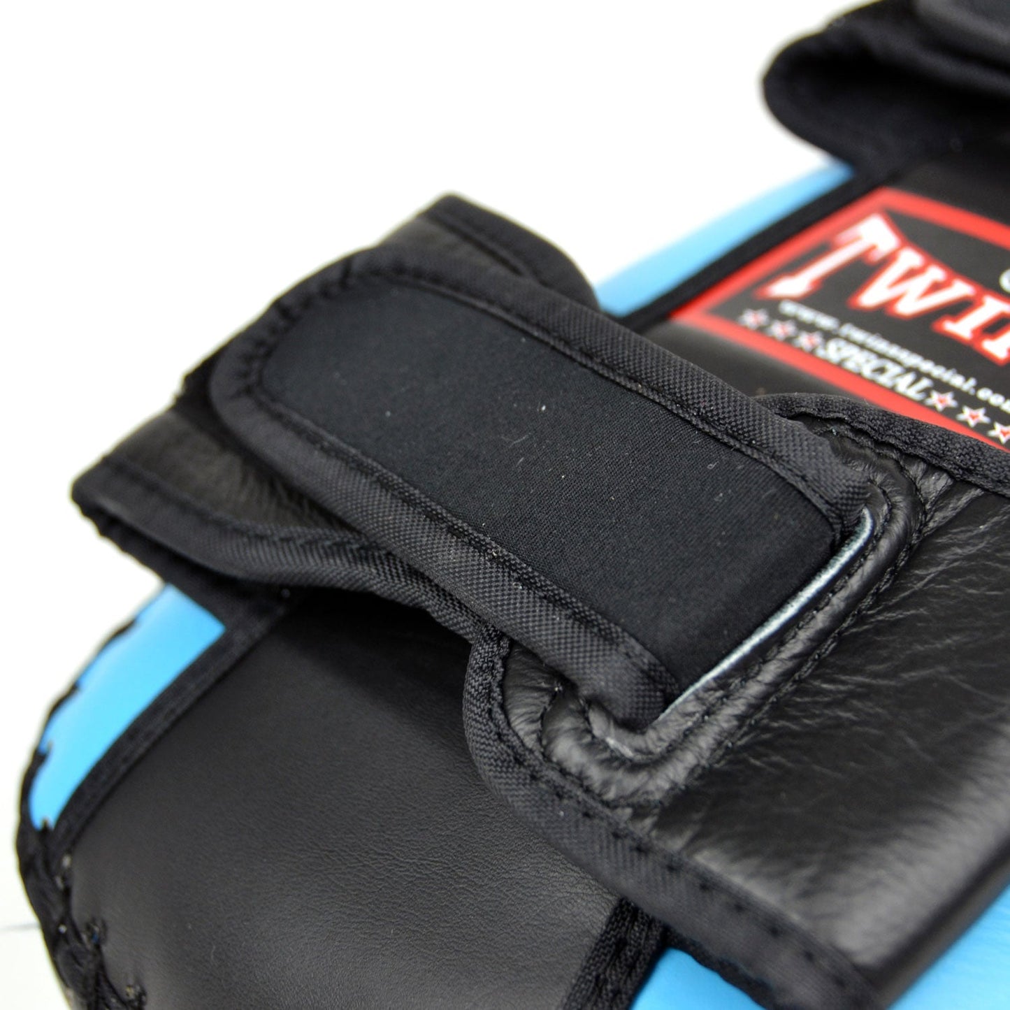 Twins Curved Leather Thai Kick Pads Light Blue-Black