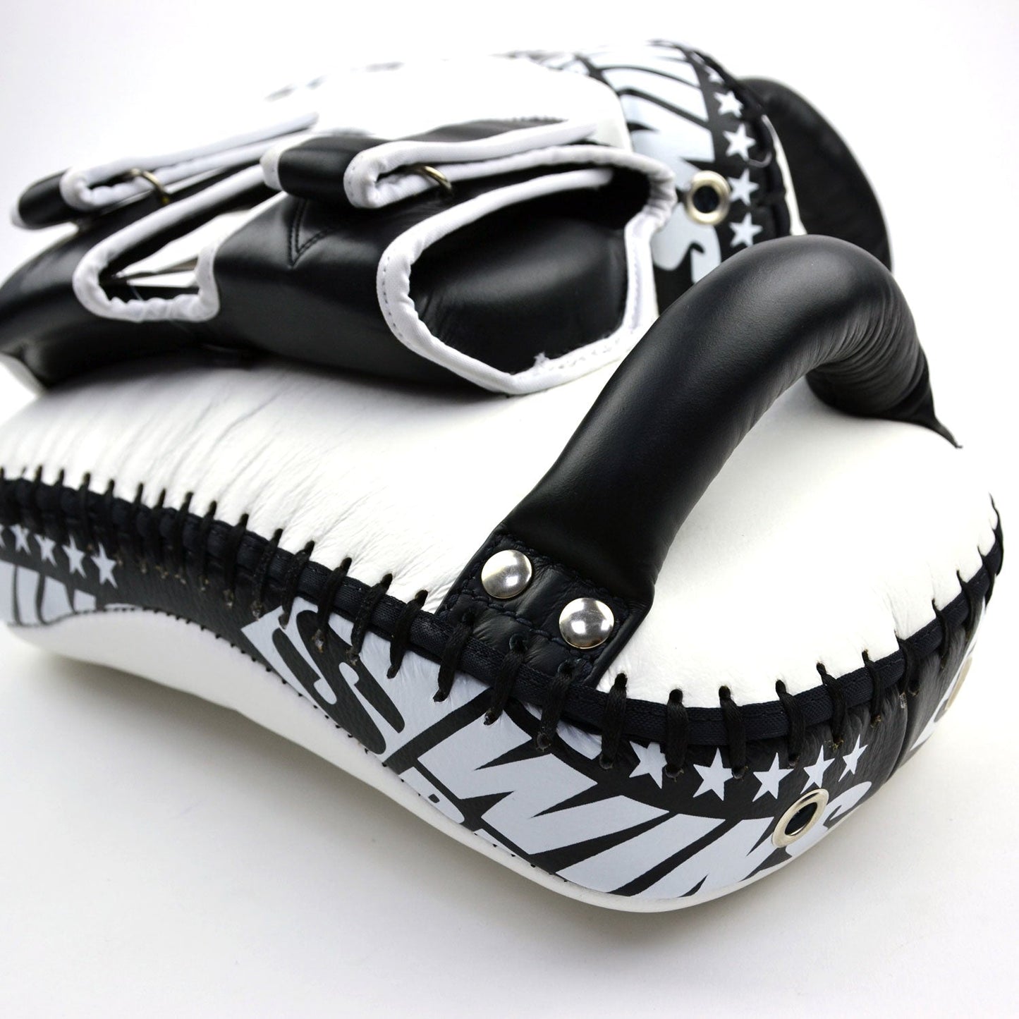 Twins Deluxe Curved Leather Kick Pads White-Black