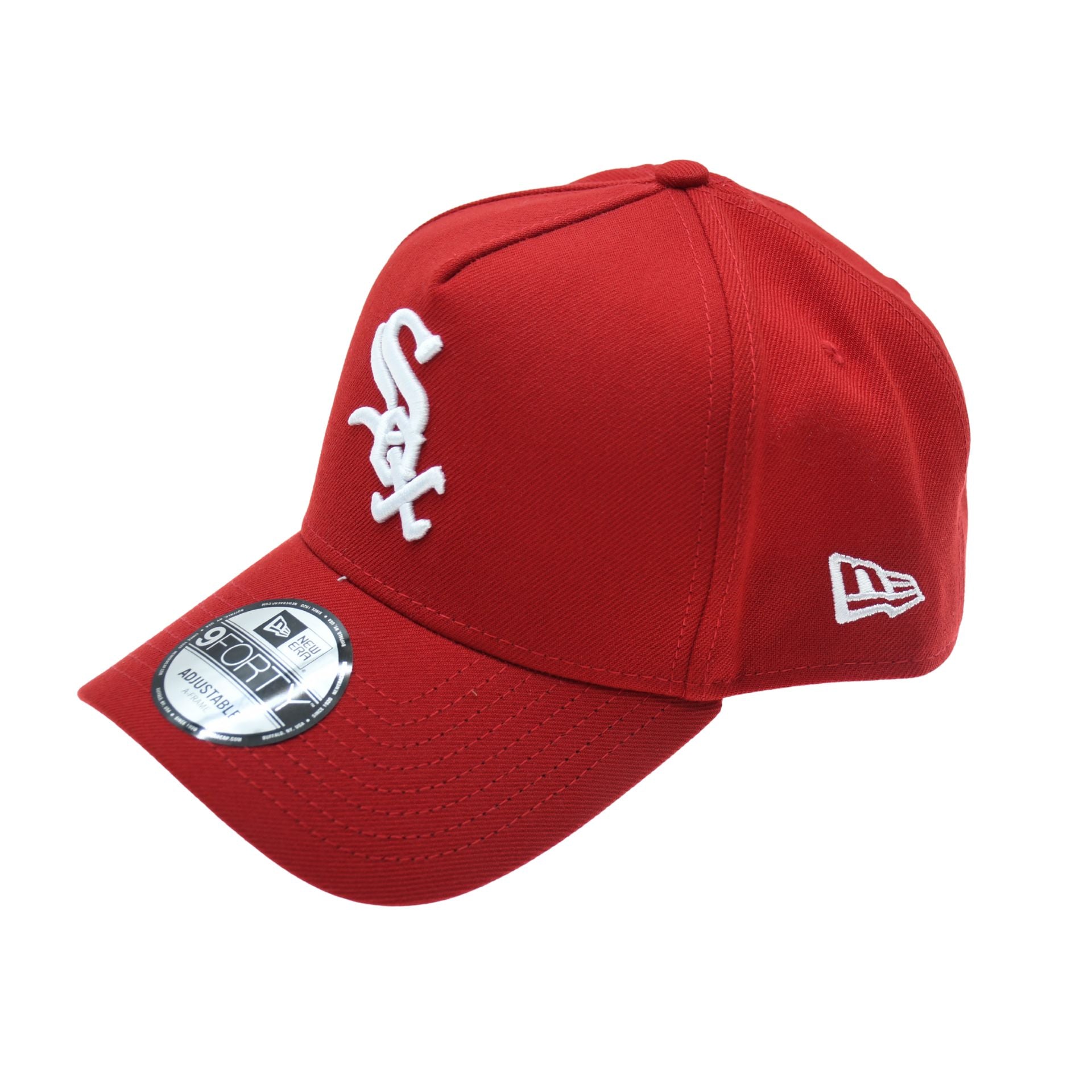 New Era Chicago White Sox baseball cap with white crown and black brim, featuring team logo on front.