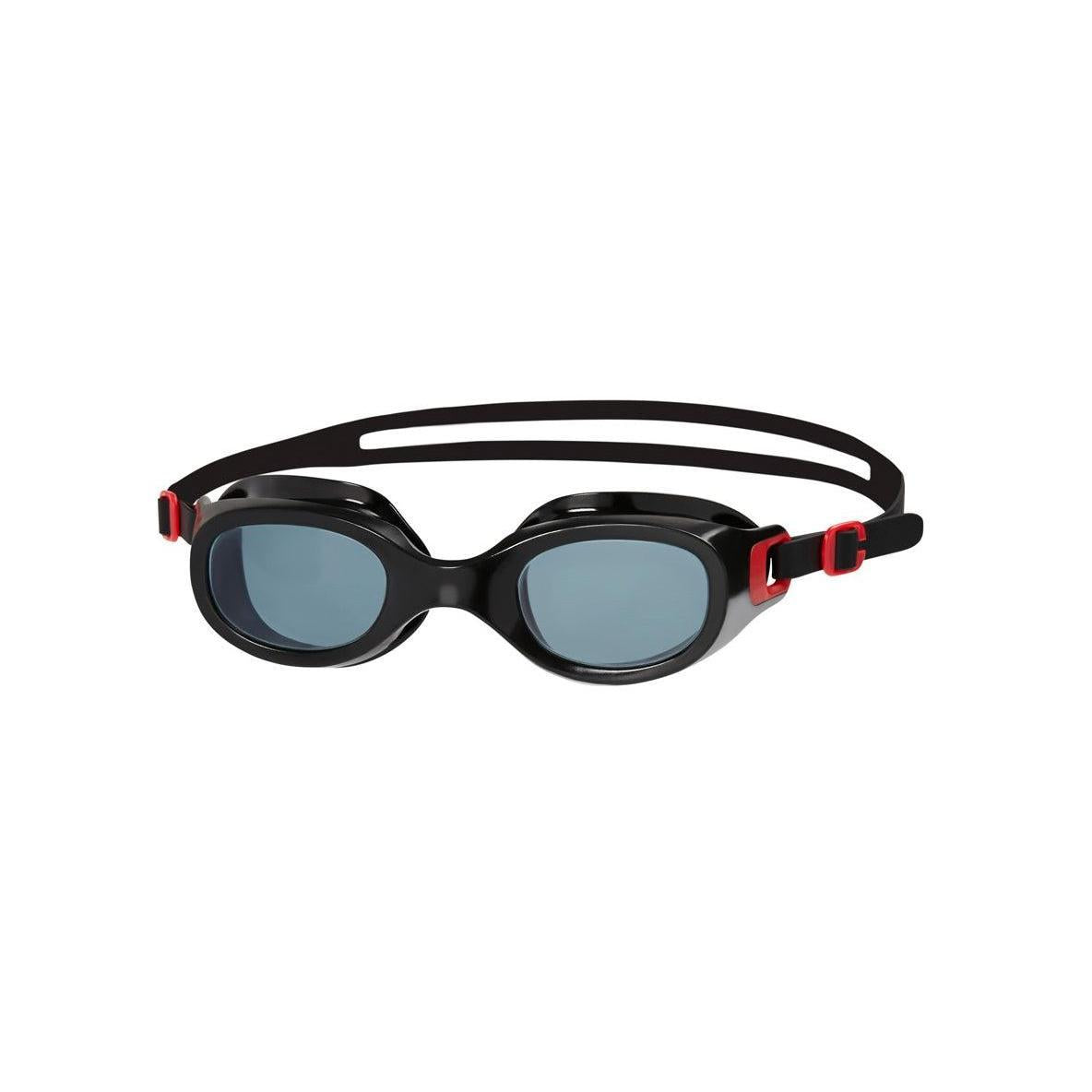 Speedo Futura Classic goggles for adults with clear lenses and adjustable strap, ideal for swimming.