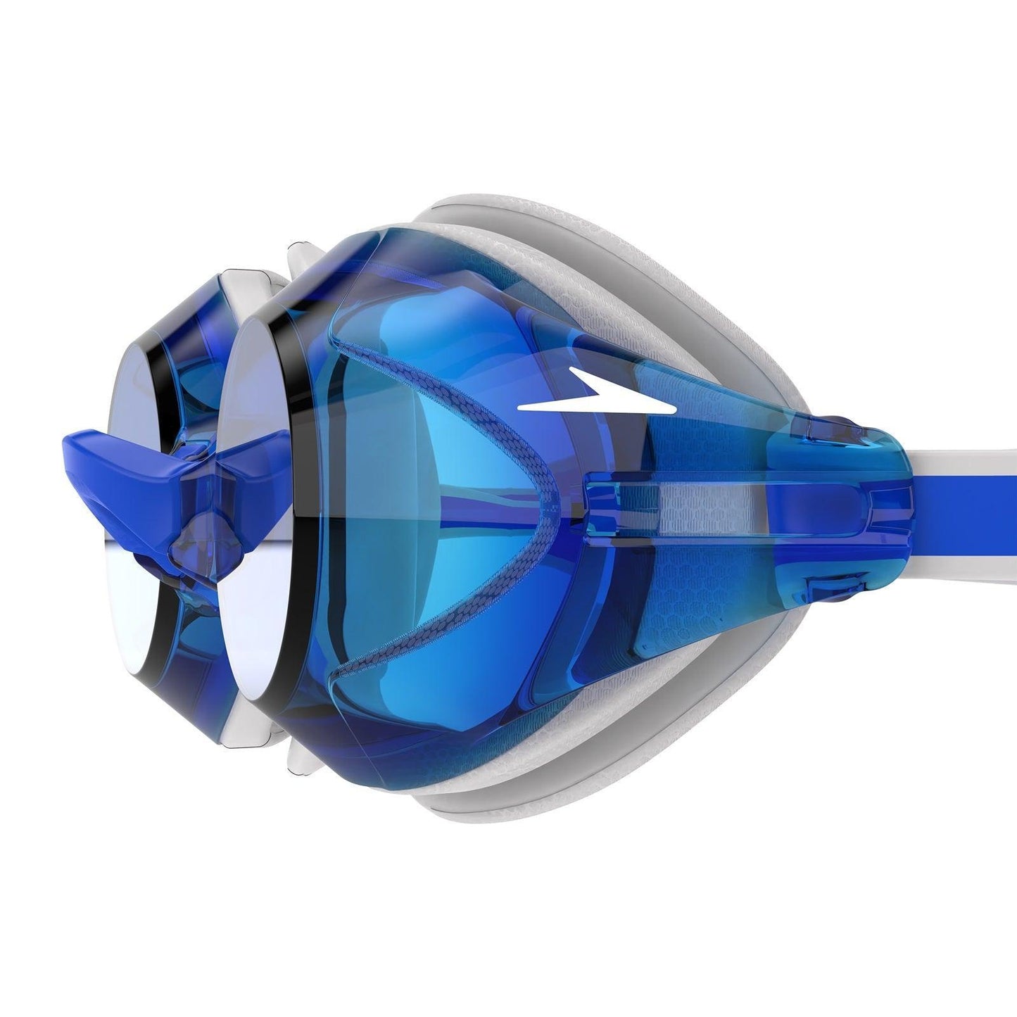 Speedo Vanquisher 3.0 swimming goggles with clear lenses and adjustable strap, designed for competitive and recreational swimming.