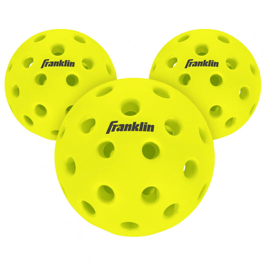 Franklin Silent Serve pickleballs for sports, showing a set of white pickleballs with the Franklin brand logo.