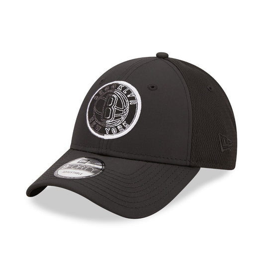 New Era 9Forty Mesh Cap with breathable mesh panels and curved brim, stylish sporting goods accessory.