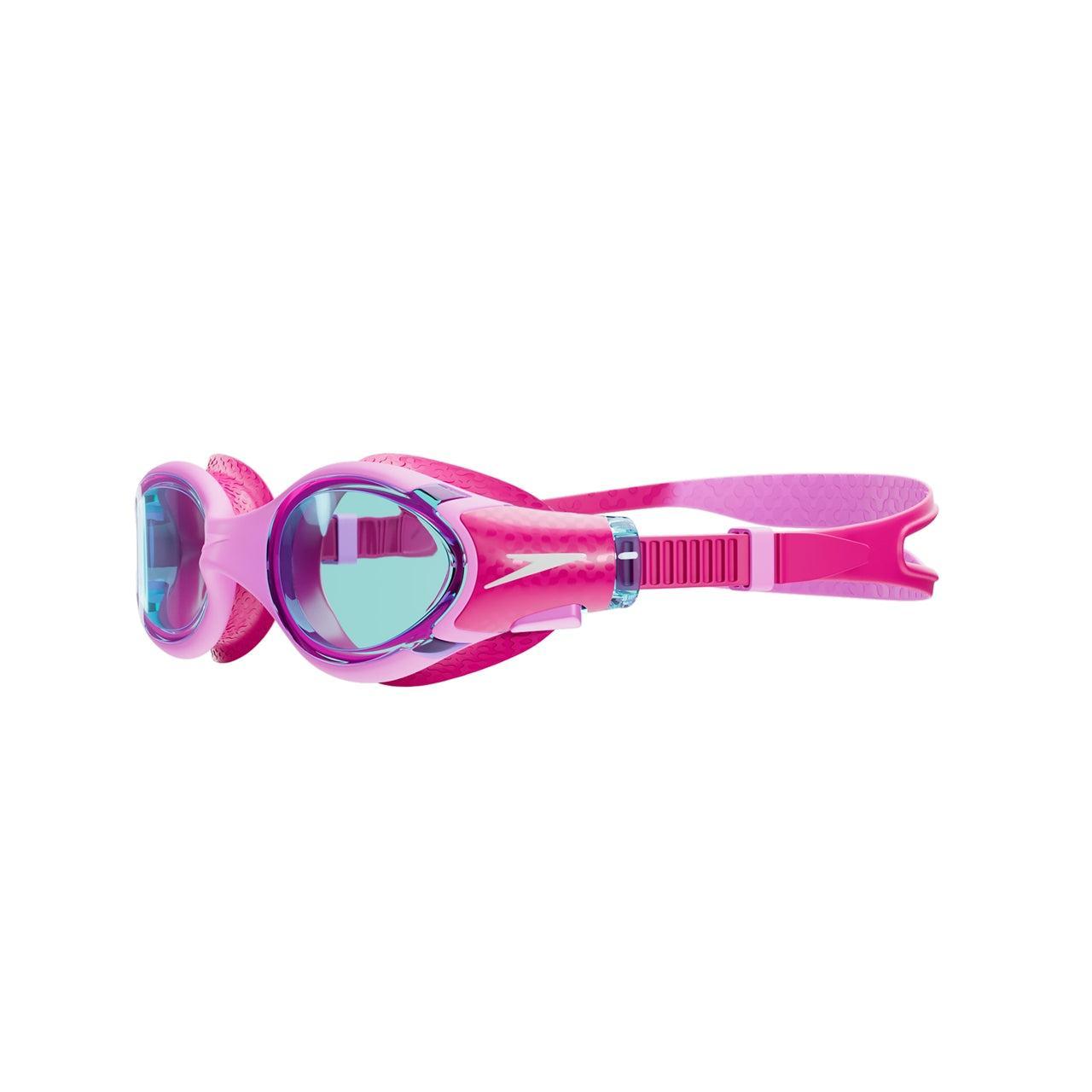 Speedo Biofuse Junior 2.0 swimming goggles with adjustable straps and clear lenses for comfortable fit and optimal underwater vision.