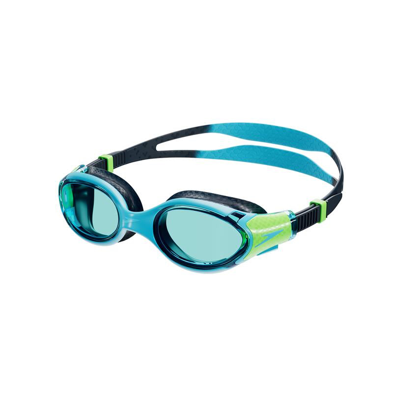 Speedo Biofuse 2.0 swimming goggles with clear lenses and adjustable straps, designed for comfortable aquatic activity.