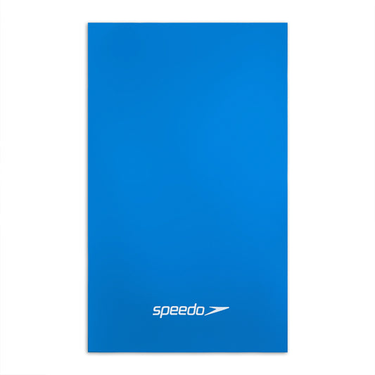 Speedo microfibre towel for sports, shown folded with soft texture and compact design, ideal for swimming and athletic activities.