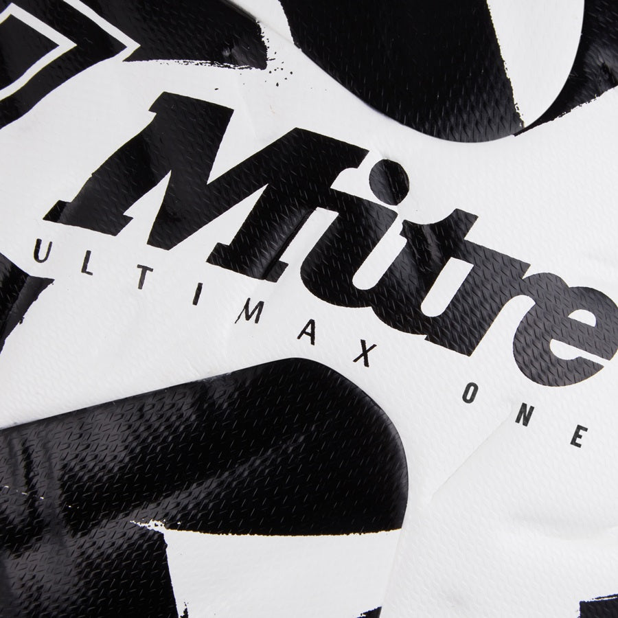 Mitre B0152 Ultimax One 23 Football White / Black Sz 5