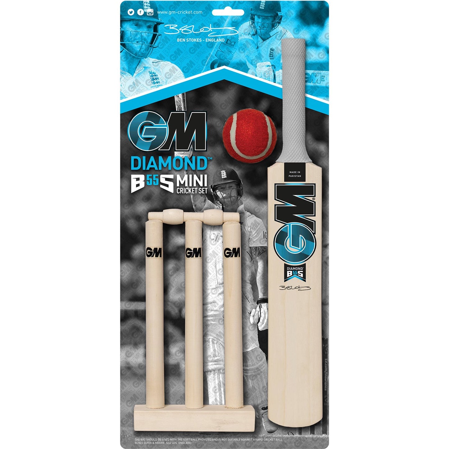 Gunn & Moore GM Diamond Mini Cricket Set with bat, ball, and stumps for kids or casual play.