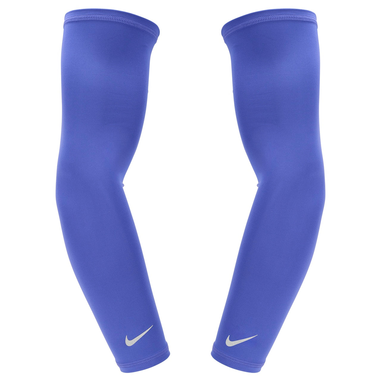 Nike Lightweight Sleeves 2.0 basketball arm sleeves, show sleek design and breathable fabric for athletic performance.