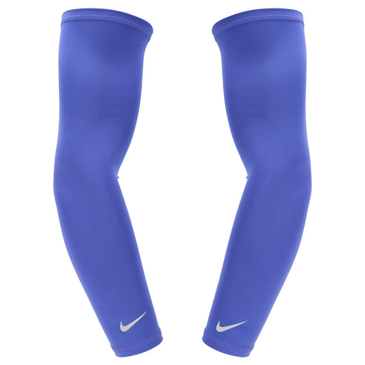 Nike Lightweight Sleeves 2.0 basketball arm sleeves, show sleek design and breathable fabric for athletic performance.