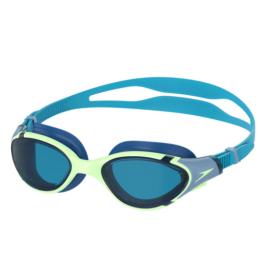 Speedo Biofuse 2.0 swimming goggles with clear lenses and adjustable straps, designed for comfortable swimming.