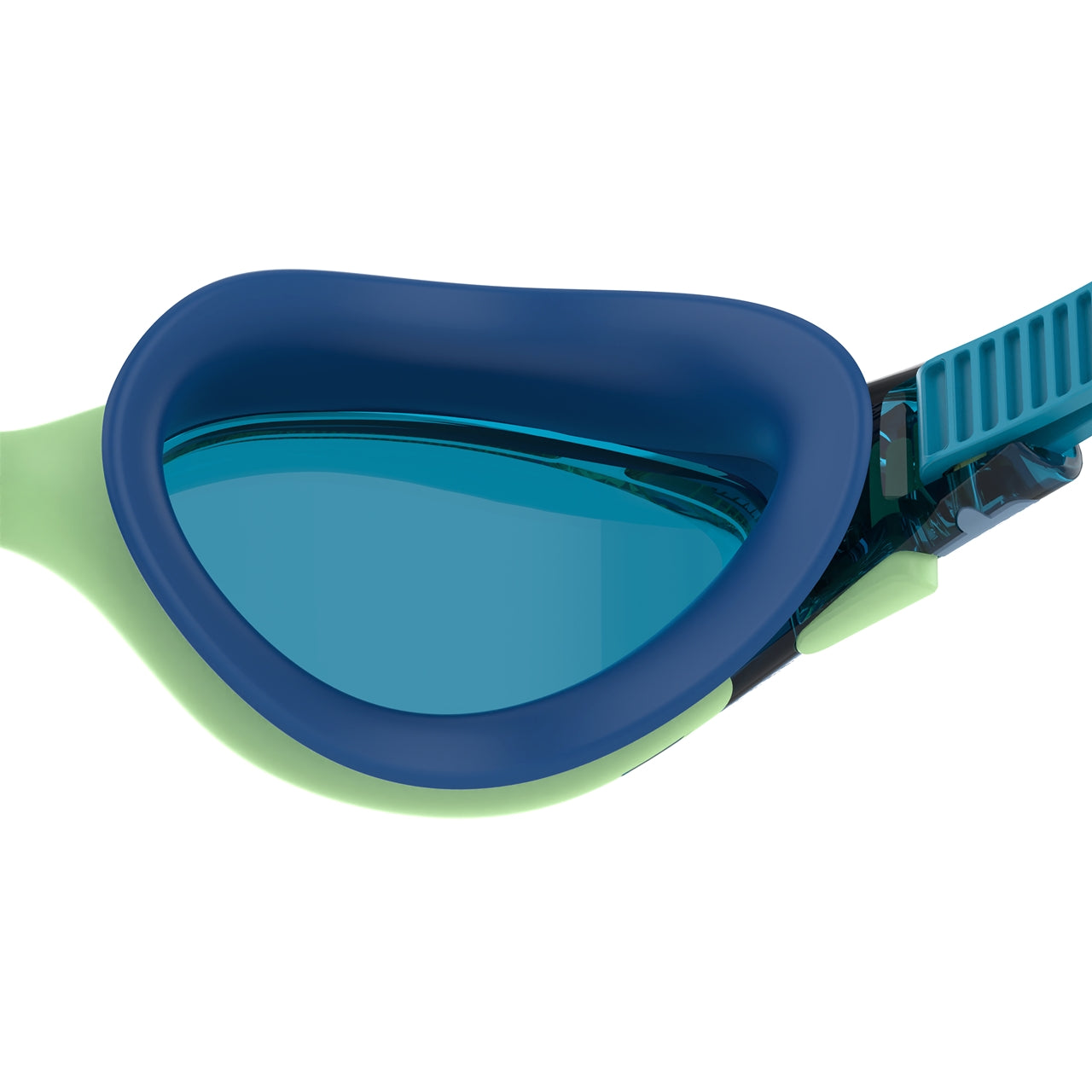 Speedo Biofuse 2.0 swimming goggles with clear lenses and adjustable straps, designed for comfortable swimming.