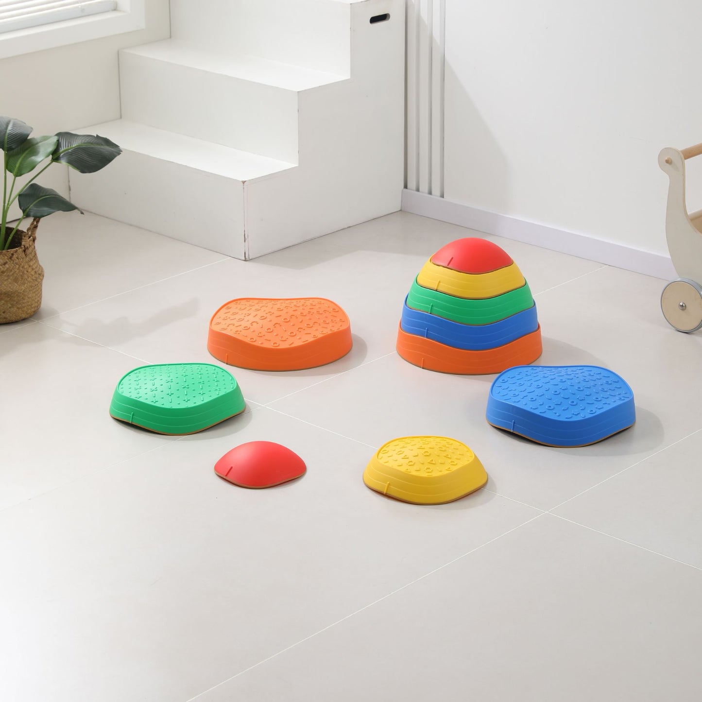 Toyfinity Sensory Stepping Stones 5-piece set for children, colorful rubber stepping stones for indoor and outdoor play.