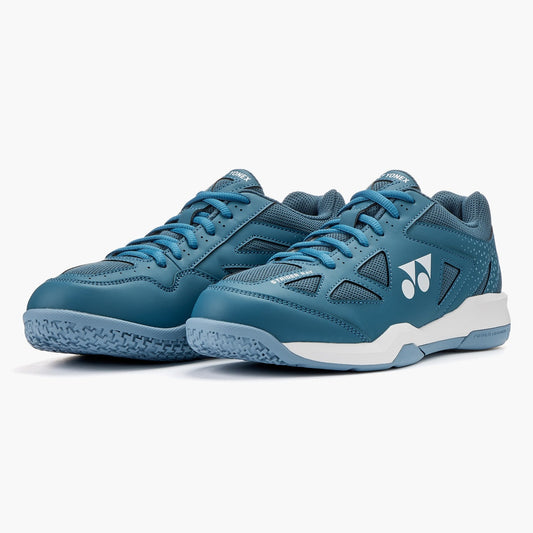 Yonex Unisex Strider Ray badminton shoes with lightweight design and supportive sole, suitable for indoor court play.