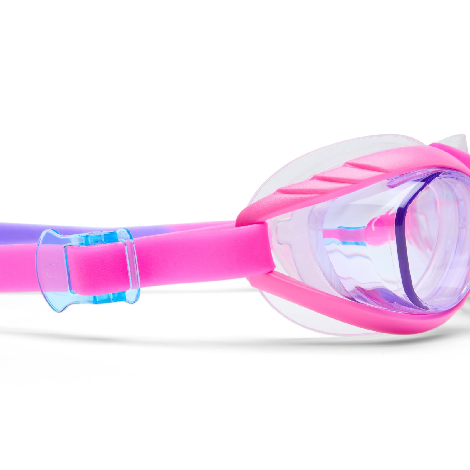 Zoggs Jnr Sonic Air 2.0 swimming fins for kids, featuring lightweight design and ergonomic foot pockets for comfortable swimming.