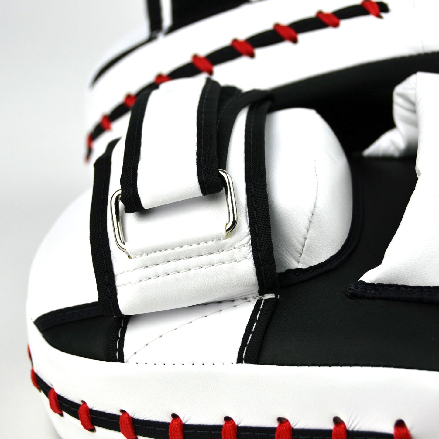 Fairtex Muay Thai Boxing Maximized Focus Mitts Black-White