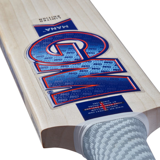 Gunn & Moore GM Mana 404 English Willow cricket bat with a large blade and traditional grip, suitable for cricket players.