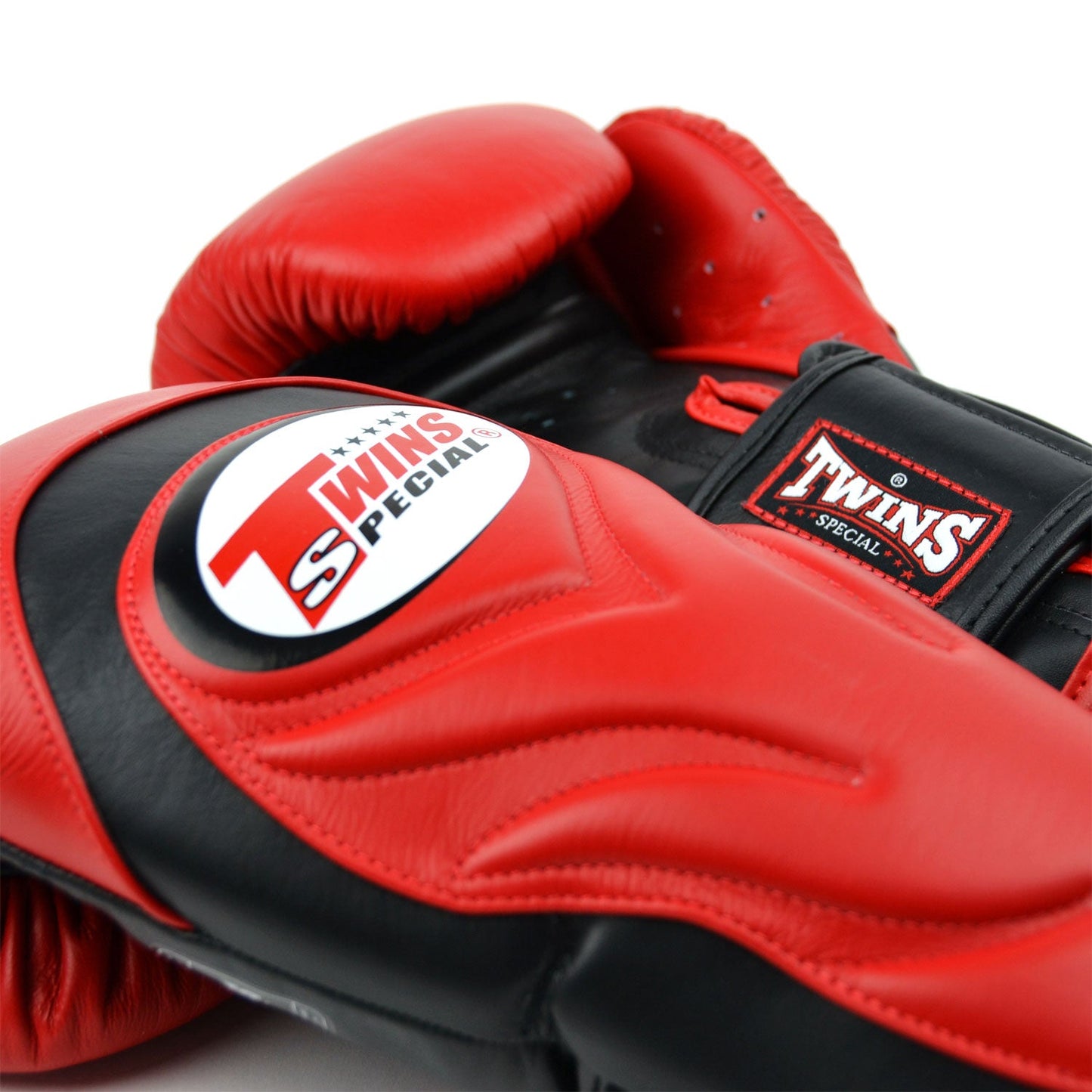 Twins Long-Cuff Muay Thai Boxing Gloves Red-Black