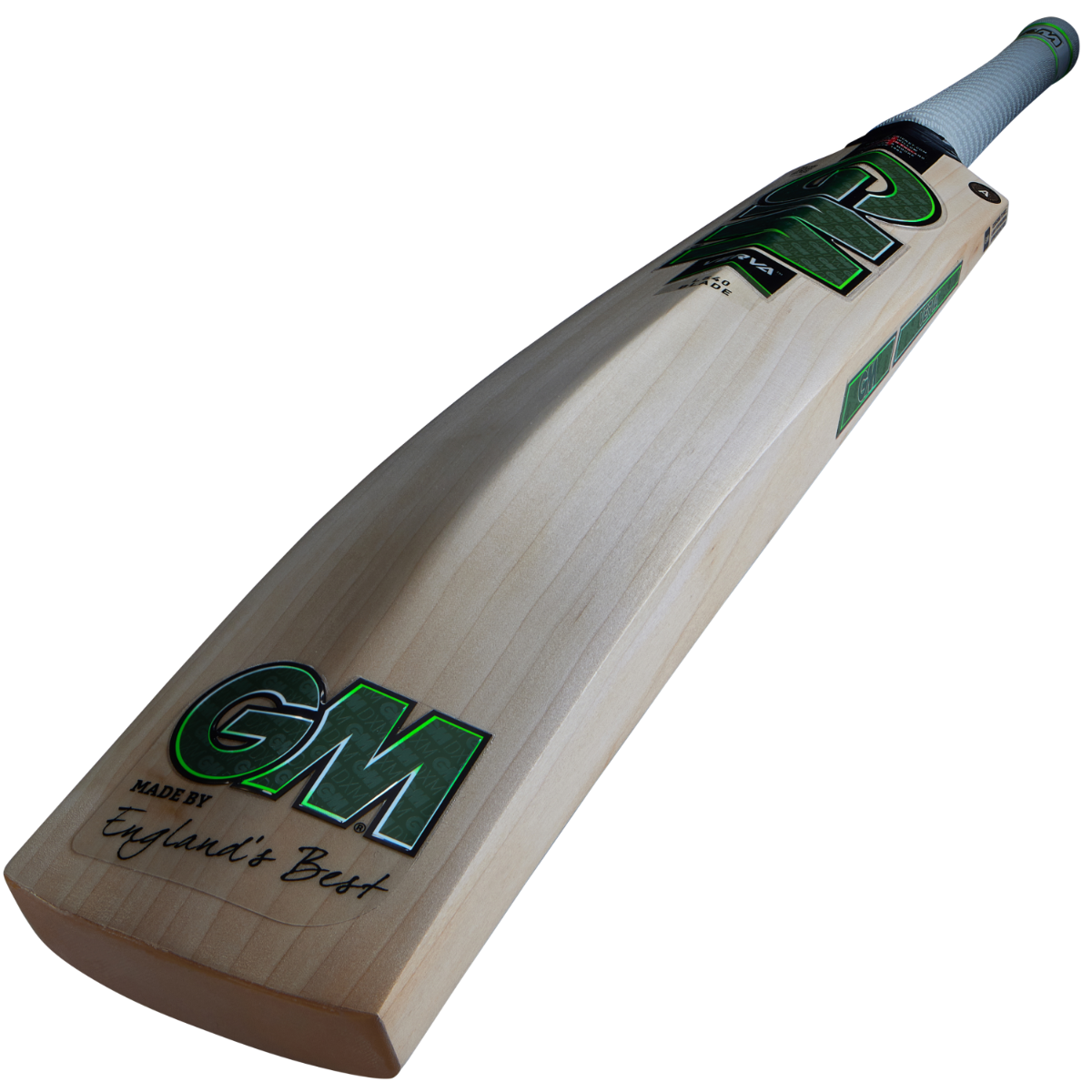 Gunn & Moore GM Verva 404 English Willow cricket bat with a light wood finish and traditional shape, ready for play.