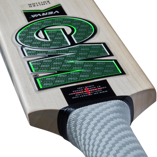 Gunn & Moore Verva 404 English Willow cricket bat with embossed branding and detailed craftsmanship, ready for cricket play